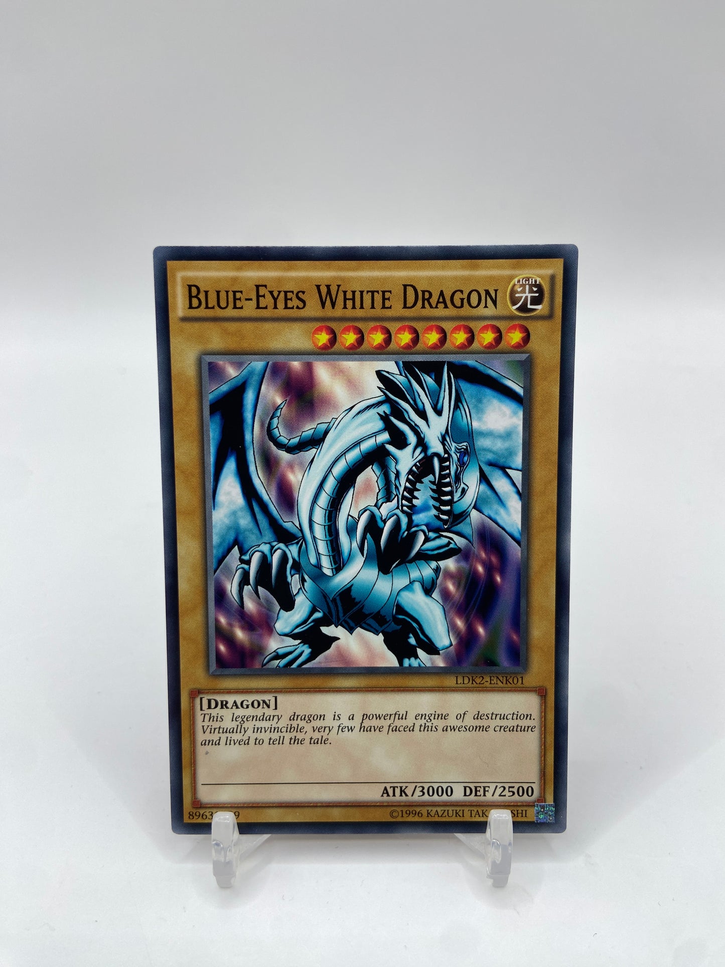 Blue-Eyes White Dragon (Version 1) Legendary Decks II LDK2-ENK01