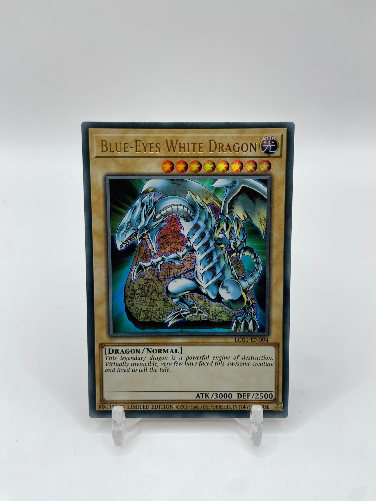 Blue-Eyes White Dragon Ultra Rare Legendary Collection: 25th Anniversary Edition LC01-EN004