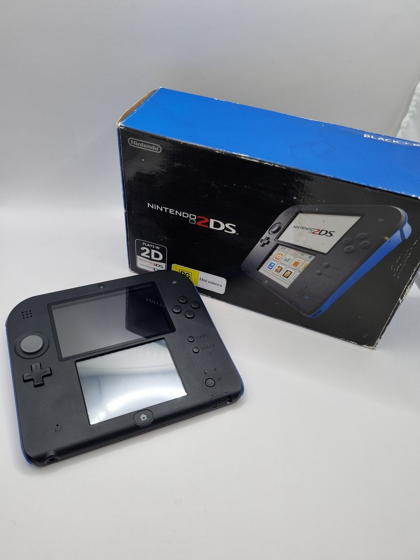 Nintendo 2DS In Box Bundle