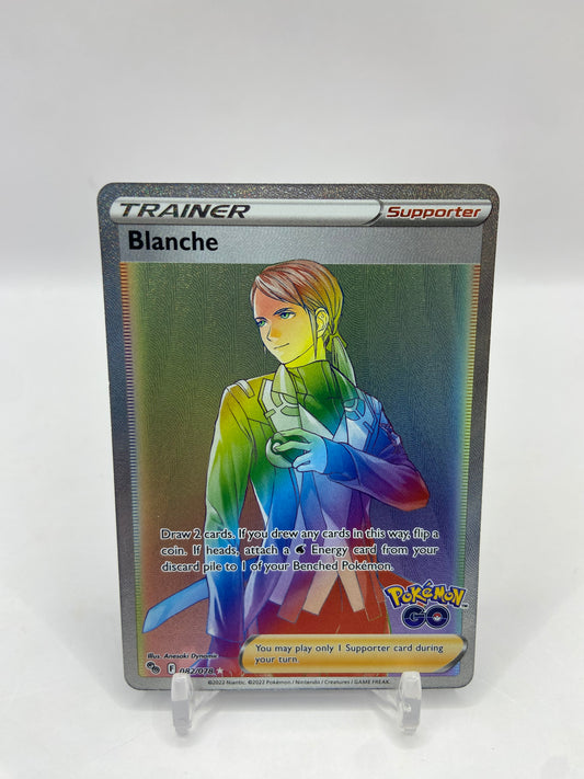 Blanche Rainbow Secret Rare Pokemon Go 082/078