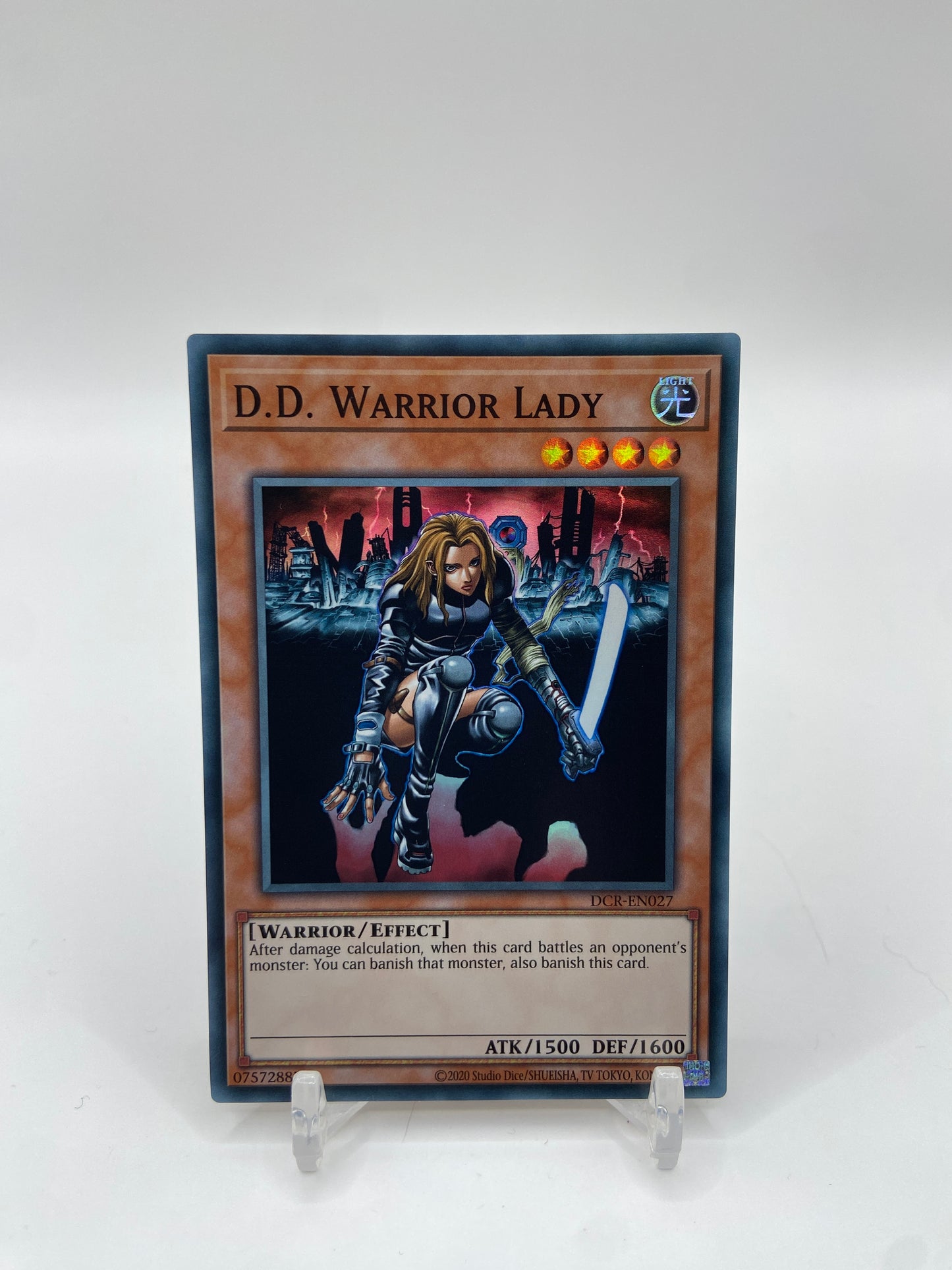 D.D. Warrior Lady Super Rare Dark Crisis (25th Anniversary Edition) DCR-EN027