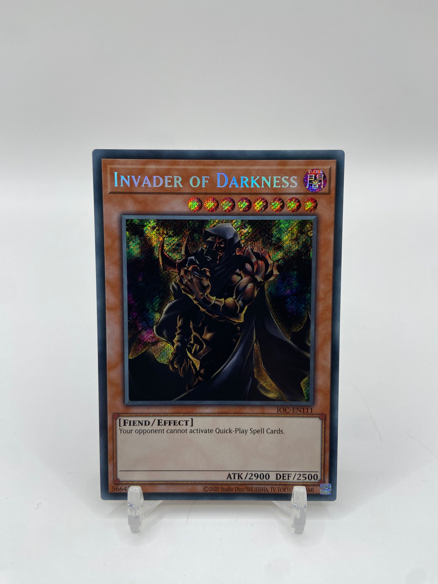 Invader of Darkness Secret Rare Invasion of Chaos (25th Anniversary Edition) IOC-EN111